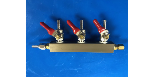 Air Distributor, 3-way w/ 1/4 barb in CO2 Hardware